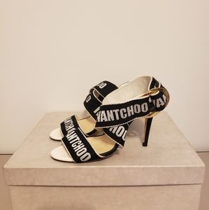 RARE AUTHENTIC JIMMY CHOO BAILEY LOGO SIZE 5.5  75.00 OFFER